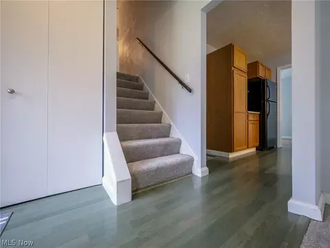 915 Howard St, Elyria, OH 44035 photo 7