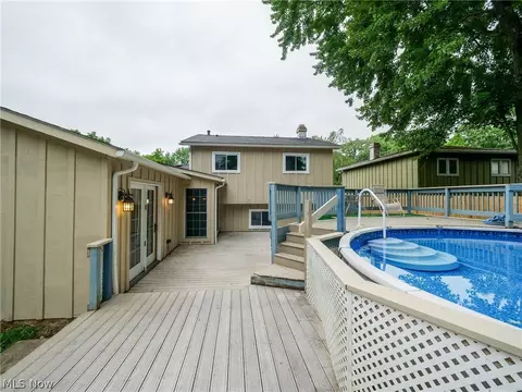 915 Howard St, Elyria, OH 44035 photo 28