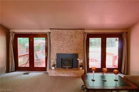 9406 Munich Dr, Parma, OH 44130 photo 9
