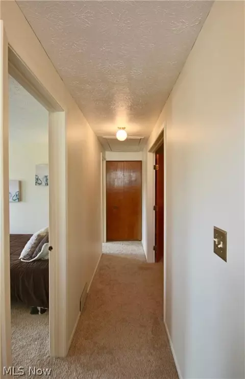 9406 Munich Dr, Parma, OH 44130 photo 13
