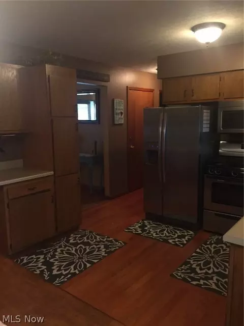 147 Hunter Ave, Munroe Falls, OH 44262 photo 8