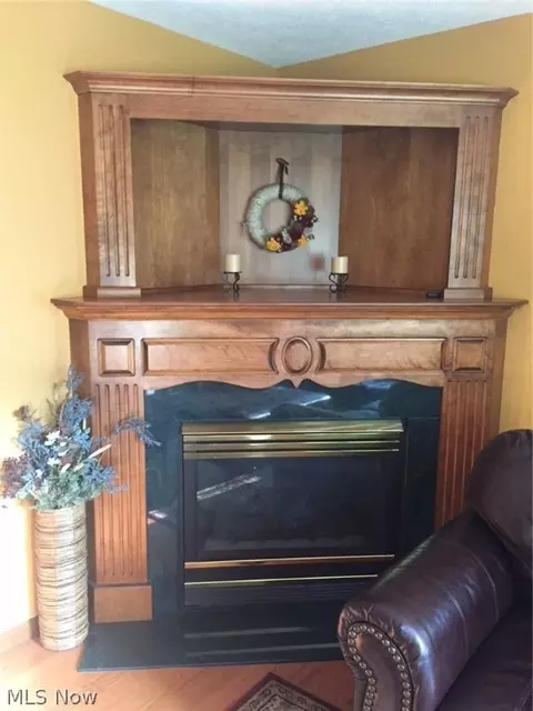 147 Hunter Ave, Munroe Falls, OH 44262 photo 5