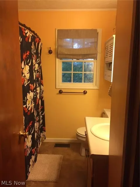 147 Hunter Ave, Munroe Falls, OH 44262 photo 9