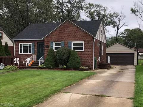 3120 Lincoln Dr, Ashtabula, OH 44004 photo 1