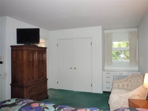 788 Washington Ave, Elyria, OH 44035 photo 17