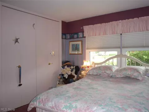 788 Washington Ave, Elyria, OH 44035 photo 19
