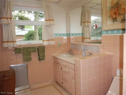 788 Washington Ave, Elyria, OH 44035 photo 24