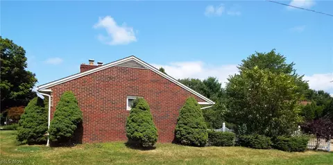 1534 Broad Ave NW, Canton, OH 44708 photo 7