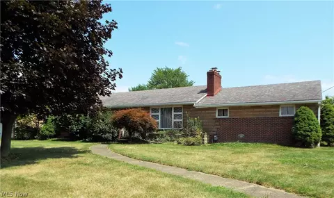 1534 Broad Ave NW, Canton, OH 44708 photo 1