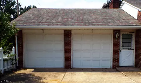1534 Broad Ave NW, Canton, OH 44708 photo 3