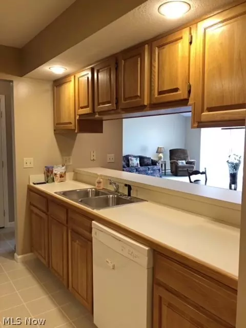 1015 Brittany Dr, Huron, OH 44839 photo 6