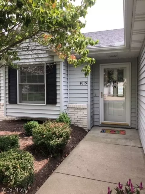1015 Brittany Dr, Huron, OH 44839 photo 1