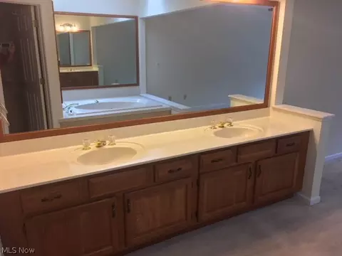 414 Leisure Dr, Huron, OH 44839 photo 12
