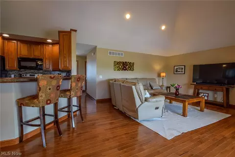 166 Granger Dr, Lagrange, OH 44050 photo 4
