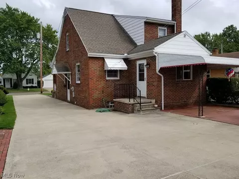 958 Iredell St, Akron, OH 44310 photo 26