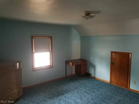 958 Iredell St, Akron, OH 44310 photo 10