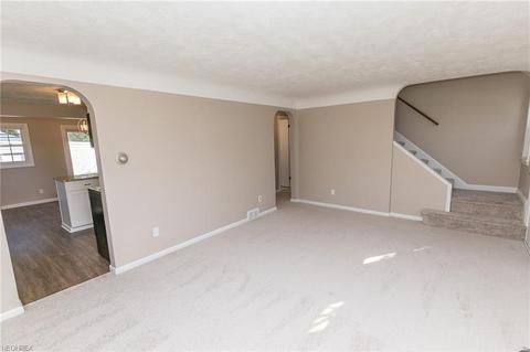 6303 Elmarge Dr, Independence, OH 44131 photo 6