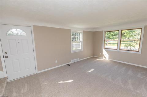 6303 Elmarge Dr, Independence, OH 44131 photo 4