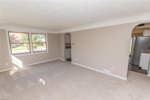 6303 Elmarge Dr, Independence, OH 44131 photo 5