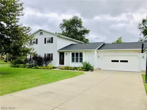8025 Oberlin Rd, Elyria, OH 44035 photo 1