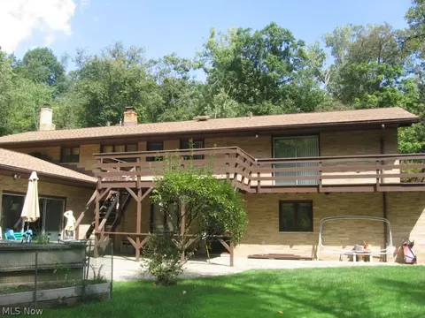 8930 Brookside Rd, Independence, OH 44131 photo 3