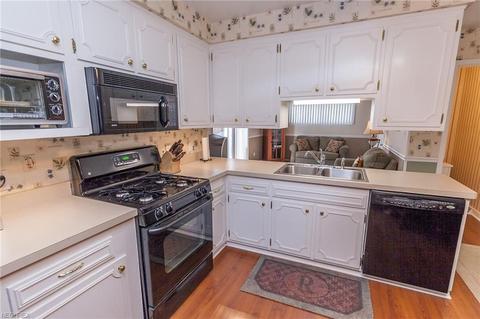 1659 Hopehaven Dr, Parma, OH 44134 photo 7