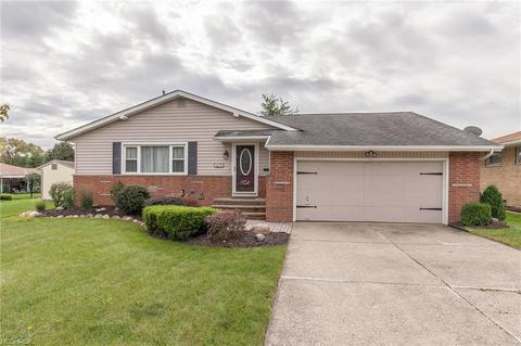 1659 Hopehaven Dr, Parma, OH 44134 photo 1