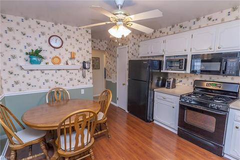 1659 Hopehaven Dr, Parma, OH 44134 photo 8
