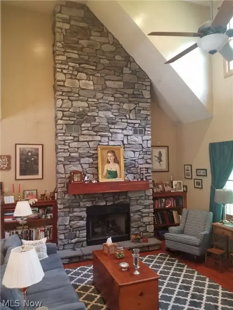 409 Easton Rd, Creston, OH 44217 photo 10