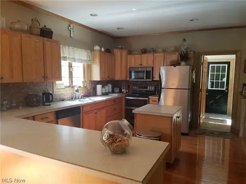 409 Easton Rd, Creston, OH 44217 photo 11