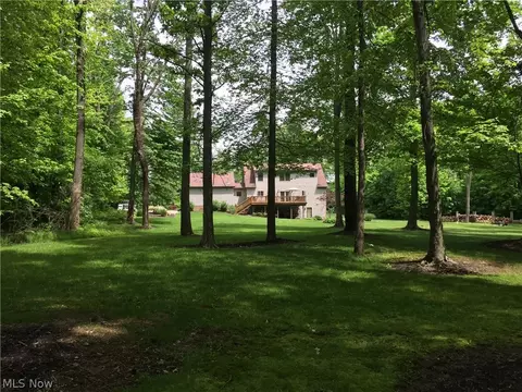 409 Easton Rd, Creston, OH 44217 photo 2