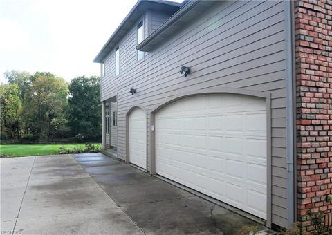 3799 Meadowvale Dr, Akron, OH 44333 photo 31