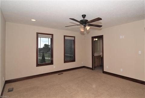 3799 Meadowvale Dr, Akron, OH 44333 photo 24