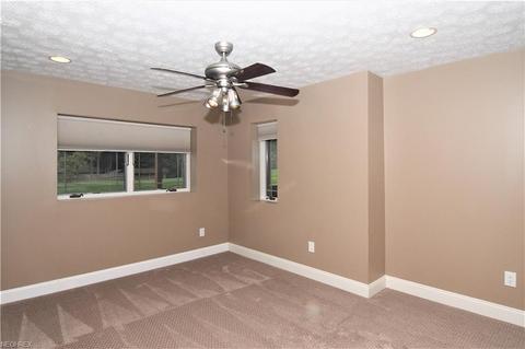 3799 Meadowvale Dr, Akron, OH 44333 photo 30