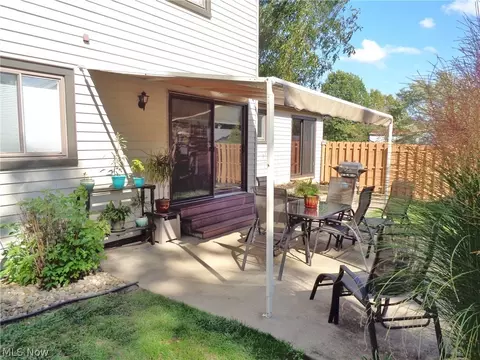 1994 Pineview Dr, Kent, OH 44240 photo 5