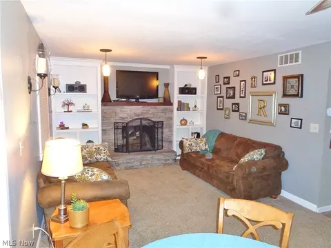 1994 Pineview Dr, Kent, OH 44240 photo 19