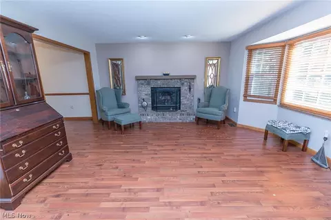 7588 Ridge Rd, Parma, OH 44129 photo 5