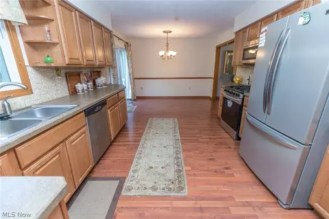 7588 Ridge Rd, Parma, OH 44129 photo 13