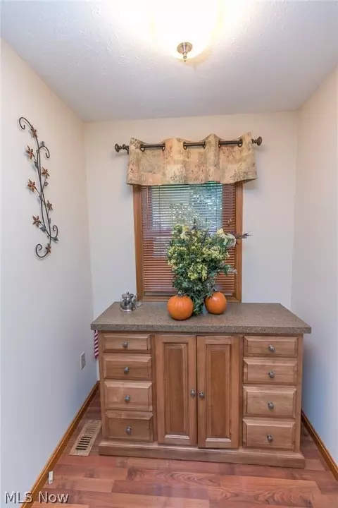 7588 Ridge Rd, Parma, OH 44129 photo 12