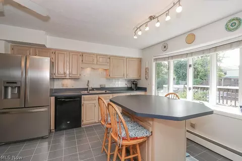 214 Colgate Ave, Elyria, OH 44035 photo 8
