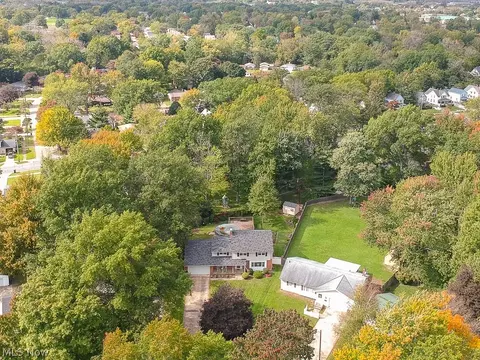 214 Colgate Ave, Elyria, OH 44035 photo 3