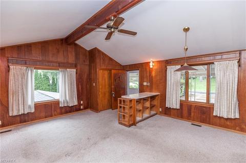 2942 Regent Dr, Akron, OH 44319 photo 5