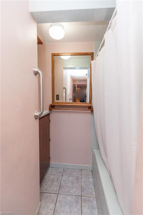 2942 Regent Dr, Akron, OH 44319 photo 17