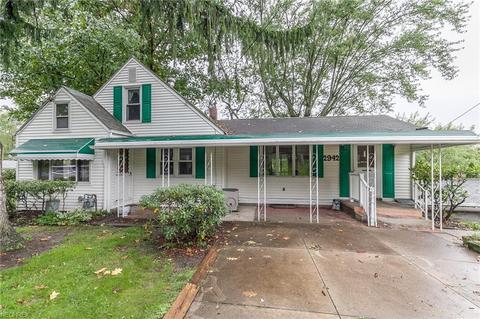2942 Regent Dr, Akron, OH 44319 photo 1