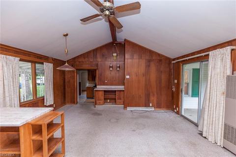2942 Regent Dr, Akron, OH 44319 photo 4
