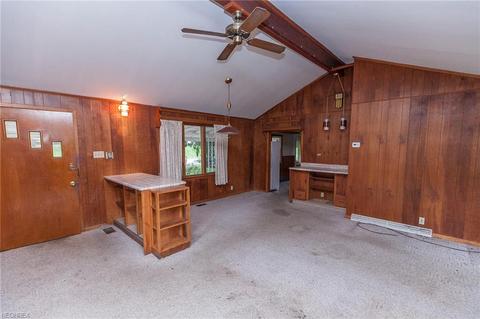 2942 Regent Dr, Akron, OH 44319 photo 8