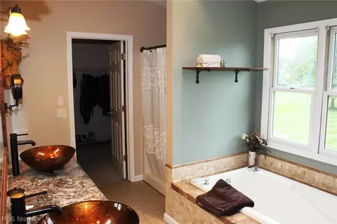 502 Rundle St, Lagrange, OH 44050 photo 5