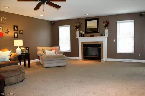 502 Rundle St, Lagrange, OH 44050 photo 3