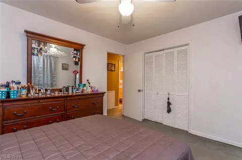 7410 Wake Robin Dr, Parma, OH 44130 photo 21