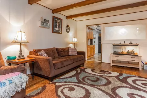 7410 Wake Robin Dr, Parma, OH 44130 photo 6